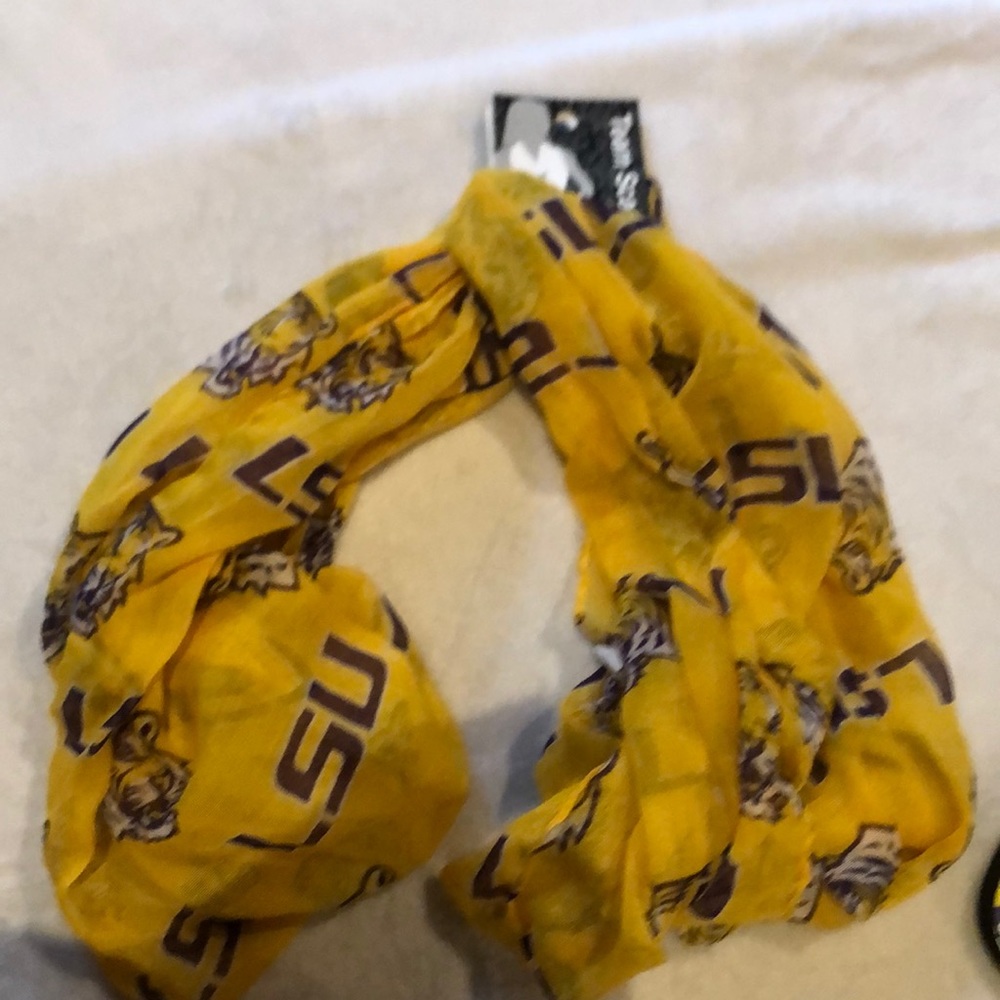 LSU scarf